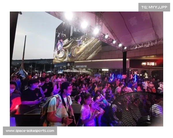 “场外观赛活动遍布商场酒店，第二现场共享电竞热情”